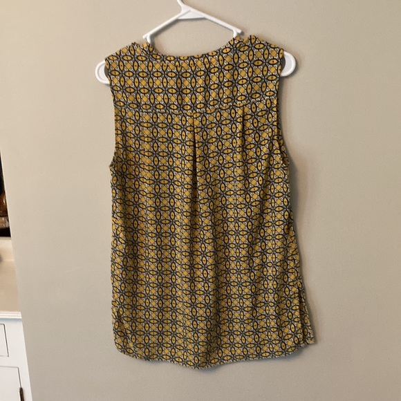 Tank - Picture 2 of 3